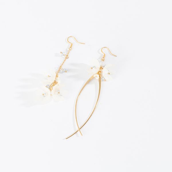 maxi korean version of the asymmetric flower long section mori literary earrings, Silver
maxi korean version of the asymmetric flower long section mori literary earrings, Silver