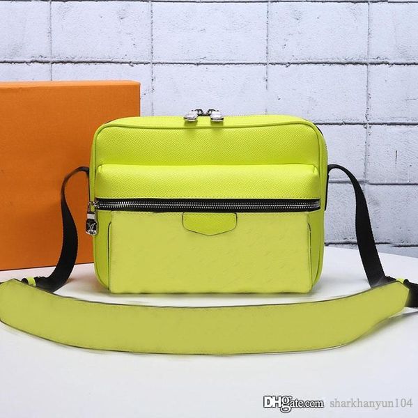 горячая мода женщин сумка плеча конструктора luxury leather canvas mix верхнее качество smooth молния классический старый цветок бесплатная
горячая мода женщин сумка плеча конструктора luxury leather canvas mix верхнее качество smooth молния классический старый цветок бесплатная