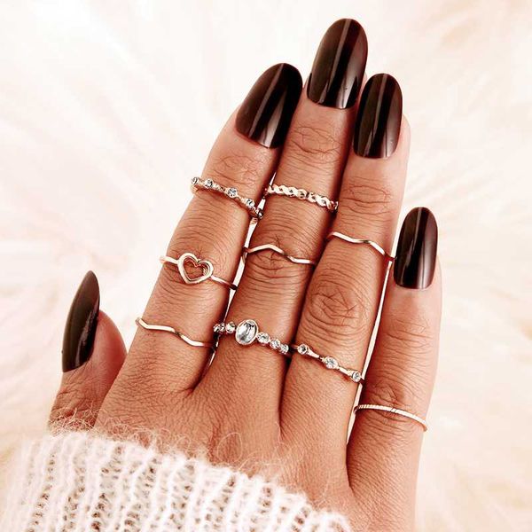 9pcs/set vintage gold crystal rings set love hollow ring for women metal charm ring bohemian fashion jewelry party gifts, Golden;silver
9pcs/set vintage gold crystal rings set love hollow ring for women metal charm ring bohemian fashion jewelry party gifts, Golden;silver
