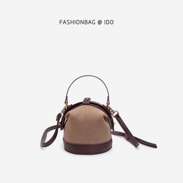 high grade sense france non-mainstream bag 2020-dull polish online celebrity clip shoulder bag retro simple shoulder bucket
high grade sense france non-mainstream bag 2020-dull polish online celebrity clip shoulder bag retro simple shoulder bucket