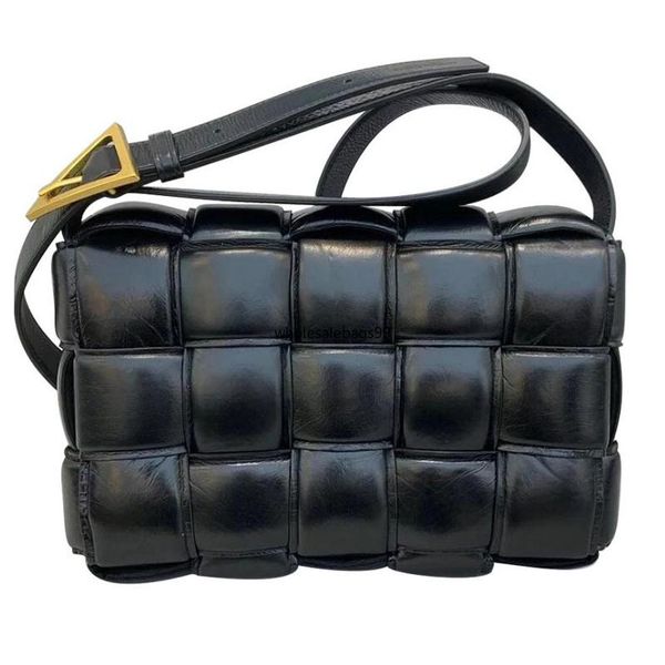 Latest Fashion Style lady genuine leather chain bag messenger bag for women Puffer Triangle Buckle Strap Female bag leather cow woman
Latest Fashion Style lady genuine leather chain bag messenger bag for women Puffer Triangle Buckle Strap Female bag leather cow woman