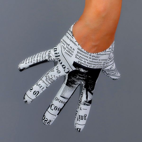 2020 new latex short gloves shine leather 5" 13cm newspaper print black white contrast women gloves fashion trend wpu218, Blue;gray
2020 new latex short gloves shine leather 5" 13cm newspaper print black white contrast women gloves fashion trend wpu218, Blue;gray