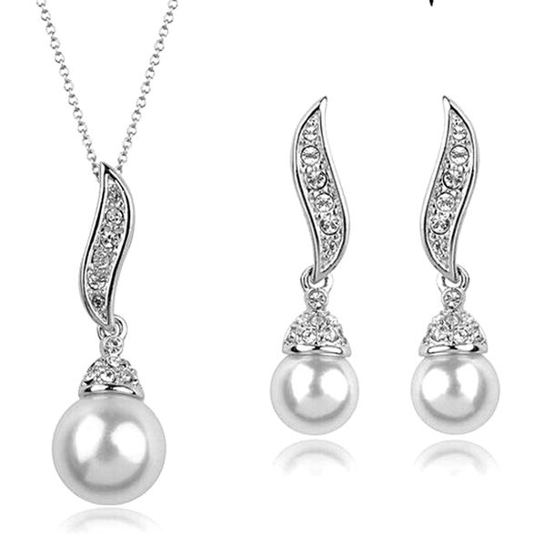 clear rhinestone crystal diamante drop pearl bridal pendant necklace and earrings jewelry sets, Silver
clear rhinestone crystal diamante drop pearl bridal pendant necklace and earrings jewelry sets, Silver