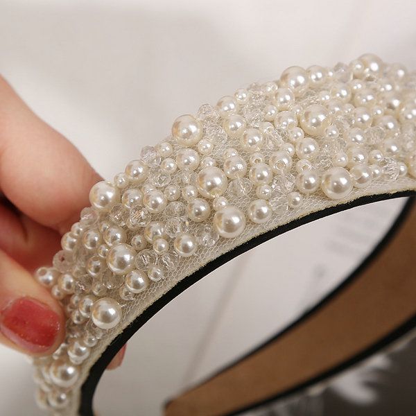 factory direct sales 2020 popular lady style spring and summer new high-end pearl crystal headband fashion headdress handmade headband, Black;brown
factory direct sales 2020 popular lady style spring and summer new high-end pearl crystal headband fashion headdress handmade headband, Black;brown