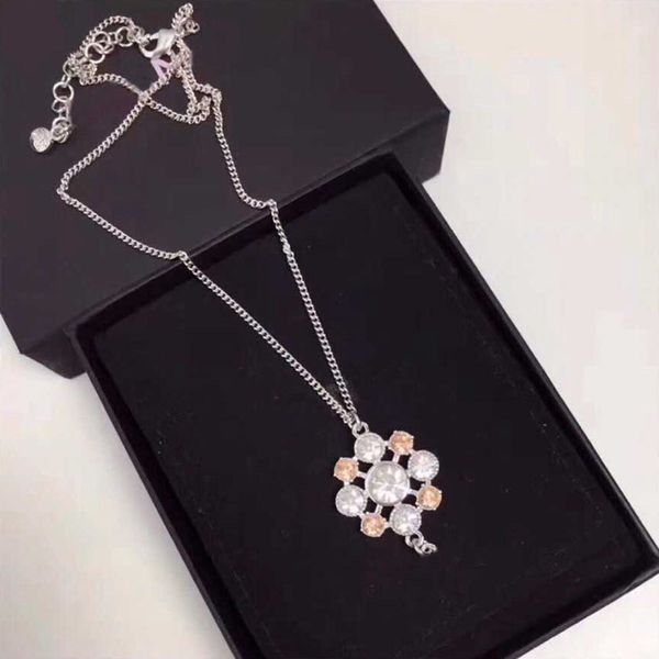 luxury designer jewelry women necklace chain designer necklace designer jewelry new fashion lady pendant necklaces for christmas gift, Silver
luxury designer jewelry women necklace chain designer necklace designer jewelry new fashion lady pendant necklaces for christmas gift, Silver