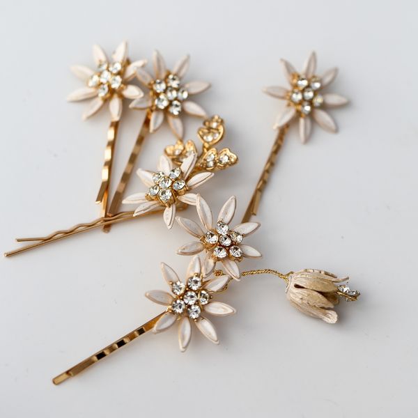 rosebridalpark women gold rhinestone crystal hair pins clips flower handmade bride wedding bridal head piece hair ornaments u601, Golden;white
rosebridalpark women gold rhinestone crystal hair pins clips flower handmade bride wedding bridal head piece hair ornaments u601, Golden;white