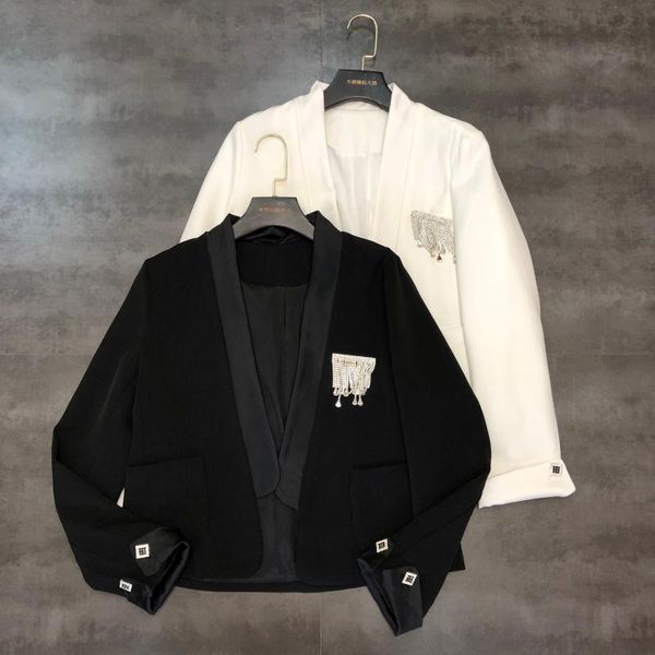 2019 autumn new rhinestone buckle sleeves drill chain brooch low v-neck short jacket, White;black
2019 autumn new rhinestone buckle sleeves drill chain brooch low v-neck short jacket, White;black