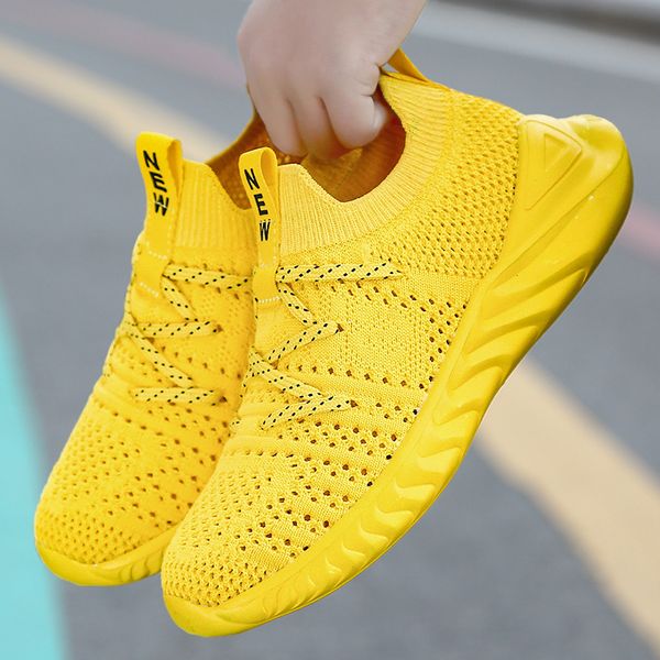 new flying woven mesh shoes boys girls tide shoes sports casual fashion comfortable lightweight kids sneakers
new flying woven mesh shoes boys girls tide shoes sports casual fashion comfortable lightweight kids sneakers