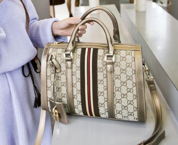 new woman fashion letters designer handbags luxury quality lady shoulder crossbody bags messenger bag
new woman fashion letters designer handbags luxury quality lady shoulder crossbody bags messenger bag