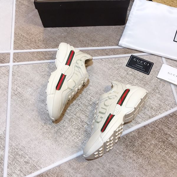 2019 couple model cla ic de igner men and women flat hoe fa hion brand ca ual hoe luxury breathable running hoe
2019 couple model cla ic de igner men and women flat hoe fa hion brand ca ual hoe luxury breathable running hoe
