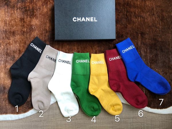 new design cotton knitted weekly sports socks for women fashion italy brands letter printed short socks gifts drop shipping, Black;white
new design cotton knitted weekly sports socks for women fashion italy brands letter printed short socks gifts drop shipping, Black;white