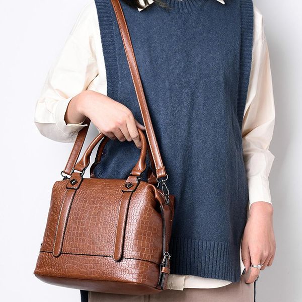 змея сумки женская мода простой сплошной цвет одно плечо сумки большой емкости сумки для женщин
змея сумки женская мода простой сплошной цвет одно плечо сумки большой емкости сумки для женщин