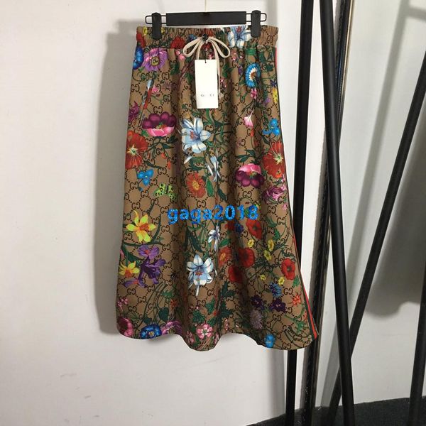 high end women girls a-line midi юбка all over interlocking letter цветочный узор юбки винтажное платье взлетно-посадочная полоса модный диз, Black
high end women girls a-line midi юбка all over interlocking letter цветочный узор юбки винтажное платье взлетно-посадочная полоса модный диз, Black