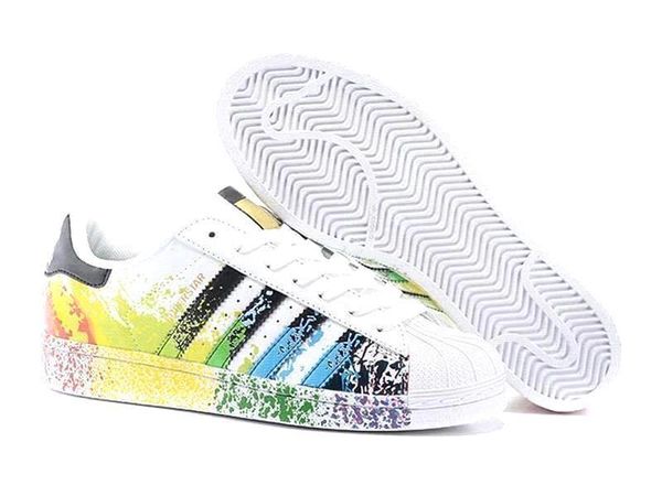 new 2019 superstar white black pink blue gold superstars 80s pride sneakers super star women men sport casual shoes
new 2019 superstar white black pink blue gold superstars 80s pride sneakers super star women men sport casual shoes