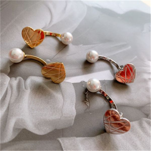2020 new simple metal 925 silver needle metal heart pearl earrings back hanging earrings for women girls party jewelry, Golden;silver
2020 new simple metal 925 silver needle metal heart pearl earrings back hanging earrings for women girls party jewelry, Golden;silver