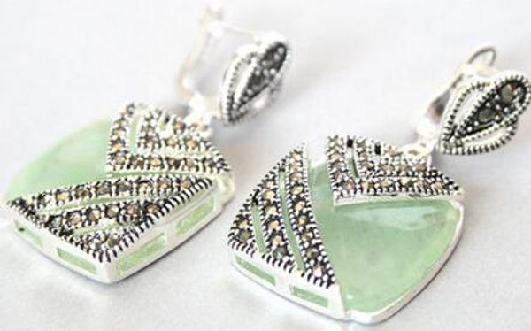 lujo de la señora plata gancho piedra verde marcasite cuadrado pendientes 1", Silver
lujo de la señora plata gancho piedra verde marcasite cuadrado pendientes 1", Silver