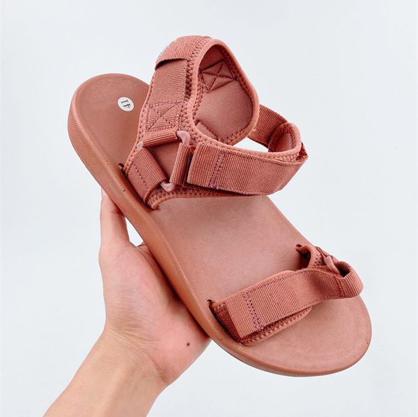 new designer adilette summer wild casual sandals black gery solid color soles men women summer casual outing outdoor play velcro beach shoes
new designer adilette summer wild casual sandals black gery solid color soles men women summer casual outing outdoor play velcro beach shoes