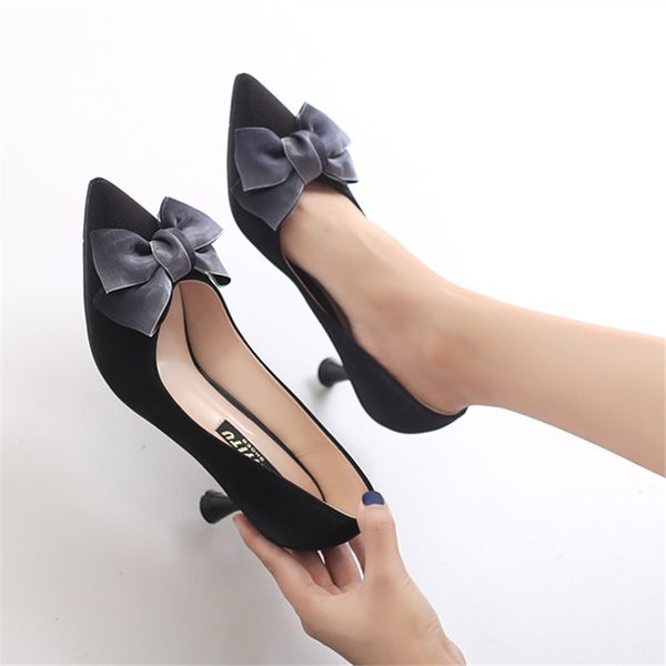 spring 2019 korean fashion new gradual bowknot silk cloth shallow mouth pointed thin wine glass single shoes female, Black
spring 2019 korean fashion new gradual bowknot silk cloth shallow mouth pointed thin wine glass single shoes female, Black