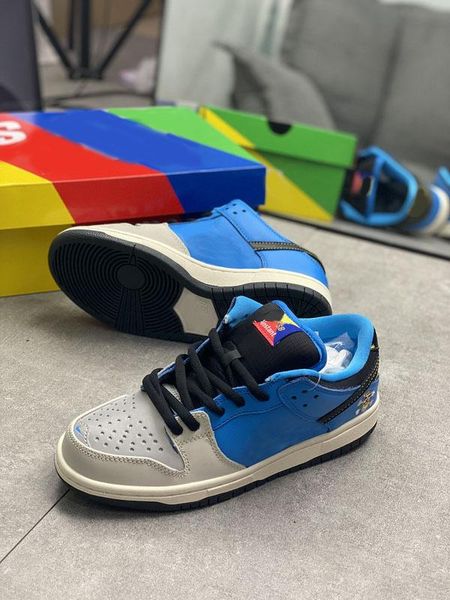 skateboarding shoes instant skateboards x sb low men running shoes 3m reflective blue hero sports sneakers with box
skateboarding shoes instant skateboards x sb low men running shoes 3m reflective blue hero sports sneakers with box