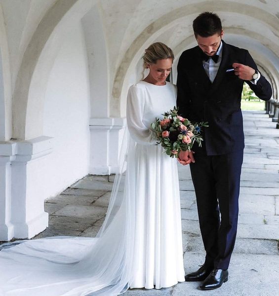 2019 white a-line beach bohemian wedding dress elegant jewl neck poet long sleeves boho plus size bridal gown
2019 white a-line beach bohemian wedding dress elegant jewl neck poet long sleeves boho plus size bridal gown