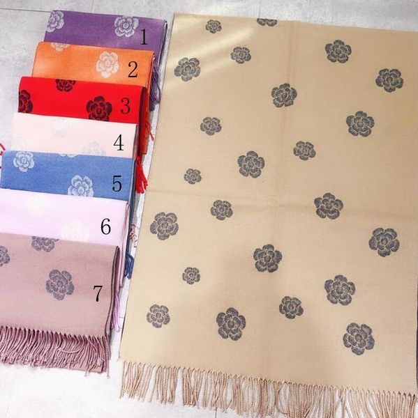 designer women new winter scarf is made of wool blend, soft and warm, two-sided shawl, size 180*70, White
designer women new winter scarf is made of wool blend, soft and warm, two-sided shawl, size 180*70, White