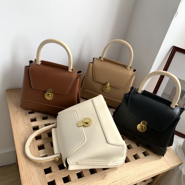 luxury wooden handle women handbag box bag female simple shoulder messenger bag casual flap bags ladies hand bags
luxury wooden handle women handbag box bag female simple shoulder messenger bag casual flap bags ladies hand bags