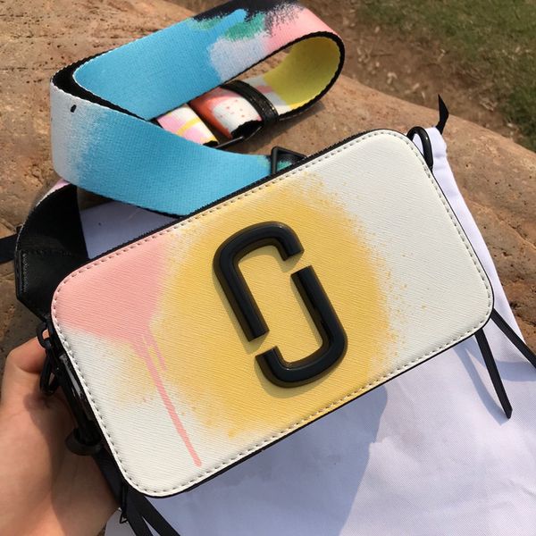 2020 new camera bag wide shoulder strap letter small square bag leather ladies handbag double zipper small shoulder bag handbags bolsos
2020 new camera bag wide shoulder strap letter small square bag leather ladies handbag double zipper small shoulder bag handbags bolsos
