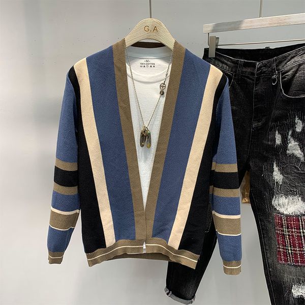 autumn new cardigan men fashion contrast color casual v-neck knit sweater man streetwear wild loose long-sleeved sweater jacket, White;black
autumn new cardigan men fashion contrast color casual v-neck knit sweater man streetwear wild loose long-sleeved sweater jacket, White;black