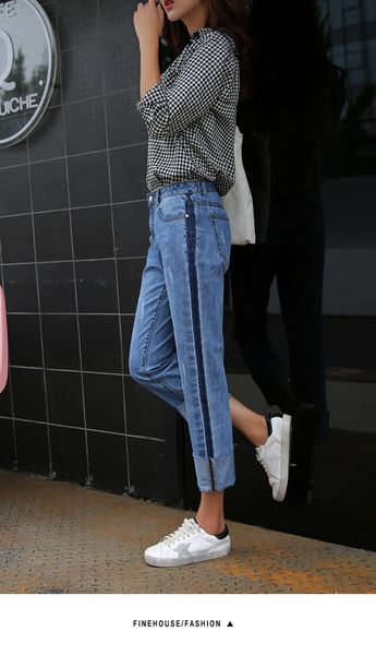 light blue straight leg thin section flanging wide-legged trousers slacks female students
light blue straight leg thin section flanging wide-legged trousers slacks female students