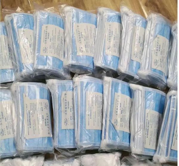 disccount selling first class quality non-woven daily facemask 3ply face masks disposable bfe95% marks face shield earloop
disccount selling first class quality non-woven daily facemask 3ply face masks disposable bfe95% marks face shield earloop