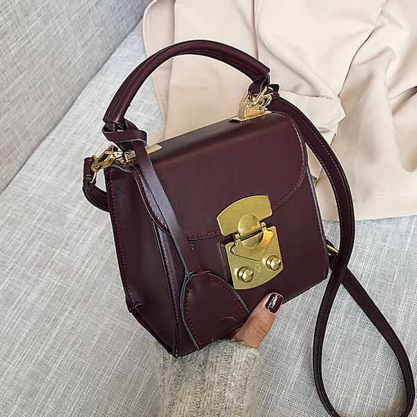 vintage fashion female mini tote bag 2019 new leather women's designer handbag lock shoulder messenger bag purses
vintage fashion female mini tote bag 2019 new leather women's designer handbag lock shoulder messenger bag purses