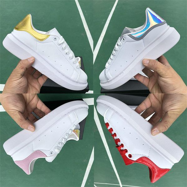 With Box 2019 Luxury Designer Casual Shoes Men Women Fashion White Black Flats Bottoms Ladies Trainers Hiking Outdoor Sneakers Size 36-44
With Box 2019 Luxury Designer Casual Shoes Men Women Fashion White Black Flats Bottoms Ladies Trainers Hiking Outdoor Sneakers Size 36-44