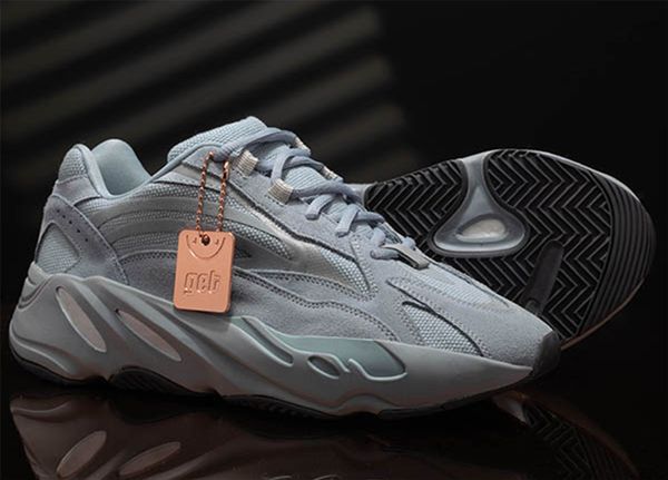 fv8424 wave runner 700 v2 hospital blue 3m reflective inertia vanta mauve men women kanye west designer sneakers
fv8424 wave runner 700 v2 hospital blue 3m reflective inertia vanta mauve men women kanye west designer sneakers