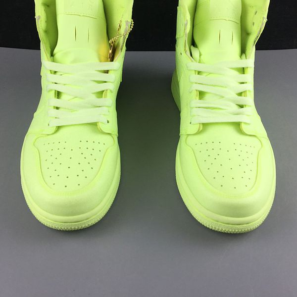 air 1 high og wmns barely volt ah7389-700 green women men kicks basketball sports shoes sneakers trainers with original box, Black;white
air 1 high og wmns barely volt ah7389-700 green women men kicks basketball sports shoes sneakers trainers with original box, Black;white