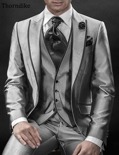 торндайк нового стиль groomsmen остроконечного отворот groom tuxedos выполненного на заказ свадебный костюм для мужчин три пьеса элегантных, White;black
торндайк нового стиль groomsmen остроконечного отворот groom tuxedos выполненного на заказ свадебный костюм для мужчин три пьеса элегантных, White;black