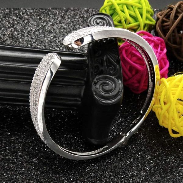Creative crossborder accessories color separation Bracelet Chain Amazon wish European and American allaround diamond inlaid jewelry factory
Creative crossborder accessories color separation Bracelet Chain Amazon wish European and American allaround diamond inlaid jewelry factory