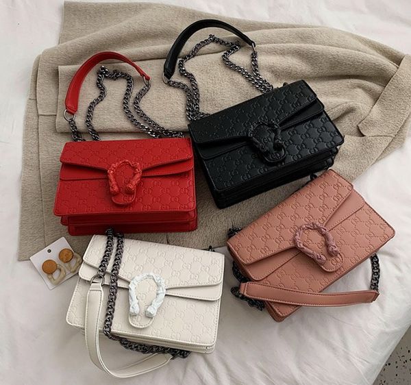 luxury handbag women bag designer women's bag rivet chain messenger shoulder bags female skull clutch famous
luxury handbag women bag designer women's bag rivet chain messenger shoulder bags female skull clutch famous