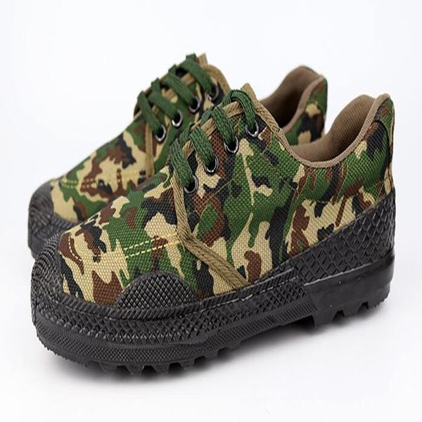 camouflage wear-resistant rubber safety shoes worker worker farmland garden industrial mountain climbing shoes, Black
camouflage wear-resistant rubber safety shoes worker worker farmland garden industrial mountain climbing shoes, Black
