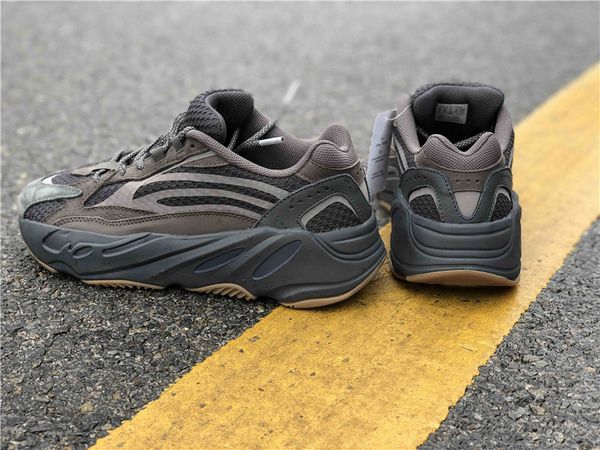 2019 аутентичные 700 v2 geode оригиналы kanye west man женщины открытый обувь бегун волна mauve статическая инерция eg6860 серые кроссовки с, White;red
2019 аутентичные 700 v2 geode оригиналы kanye west man женщины открытый обувь бегун волна mauve статическая инерция eg6860 серые кроссовки с, White;red
