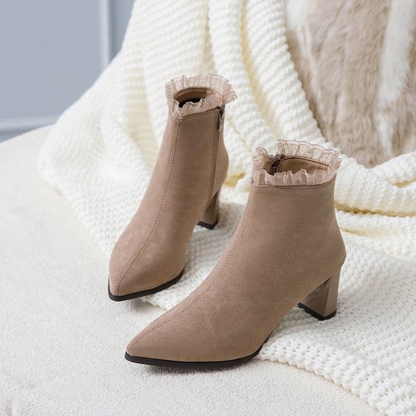 fashion women spring autumn flock ankle boots round toe 5cm square heel solid casual booties big size zapatos de mujer u22-06, Black
fashion women spring autumn flock ankle boots round toe 5cm square heel solid casual booties big size zapatos de mujer u22-06, Black