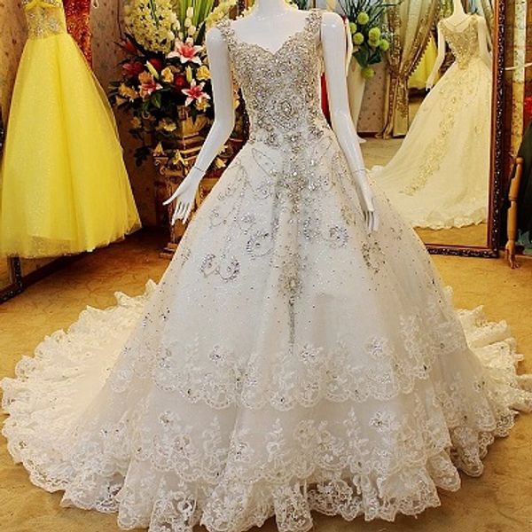 2019 bling bling роскошное a-line свадебные платья кружева аппликации из бисера кристалл многоуровневое сад свадебные платья игристые vestid, White
2019 bling bling роскошное a-line свадебные платья кружева аппликации из бисера кристалл многоуровневое сад свадебные платья игристые vestid, White