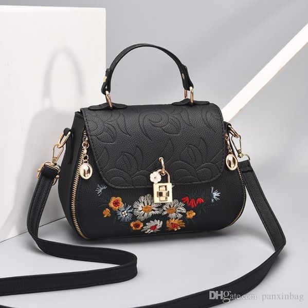 new spring and summer blockbuster product charm classic baitie embroidery personal handbag
new spring and summer blockbuster product charm classic baitie embroidery personal handbag