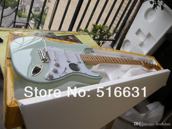 Оптовая продажа высокое качество st электрогитары в светло-зеленый большой бабки в наличии
Оптовая продажа высокое качество st электрогитары в светло-зеленый большой бабки в наличии