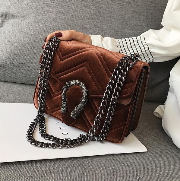 line factory bag winter chain bag new snakehead lock women brand classic embroidered direct velvet wavy women elegant temperament s dnlkx, Red;black
line factory bag winter chain bag new snakehead lock women brand classic embroidered direct velvet wavy women elegant temperament s dnlkx, Red;black