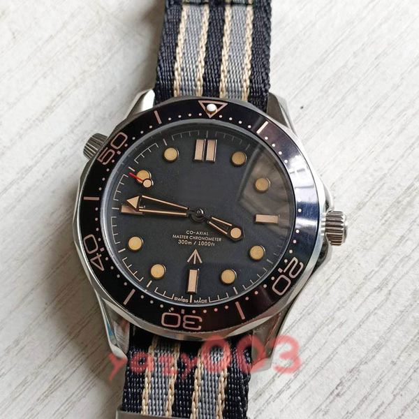 no time todie watch men ceramic bezel automatic movement skyfall mens james bond's 007 watches steel na to band watch wristwatches, Slivery;brown
no time todie watch men ceramic bezel automatic movement skyfall mens james bond's 007 watches steel na to band watch wristwatches, Slivery;brown