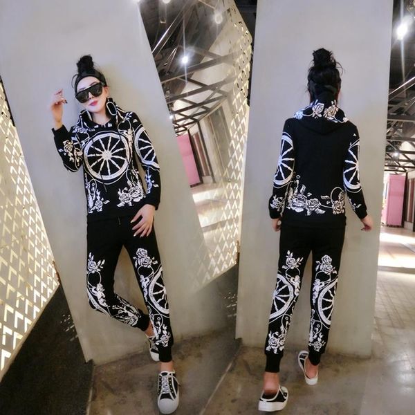 2020 new women fashion personalized printed hoodie suits jacket pants sets women designer tracksuit sport suit plus size -4xl, White
2020 new women fashion personalized printed hoodie suits jacket pants sets women designer tracksuit sport suit plus size -4xl, White