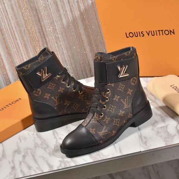 2020 new womens martin boots luxury designer women boots shoes men shoes height classic ankle boots, Black
2020 new womens martin boots luxury designer women boots shoes men shoes height classic ankle boots, Black