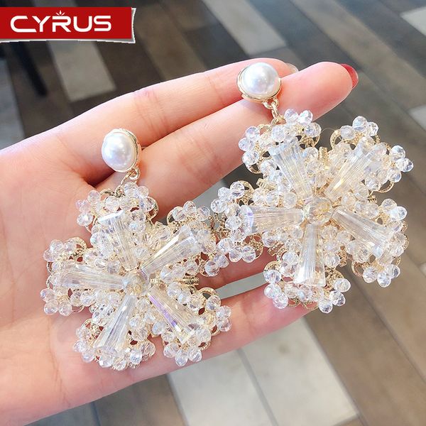 flower stud earrings crystal exaggerated geometry women earrings luxury jewelry accessories for wedding party girl gift 2020, Golden;silver
flower stud earrings crystal exaggerated geometry women earrings luxury jewelry accessories for wedding party girl gift 2020, Golden;silver
