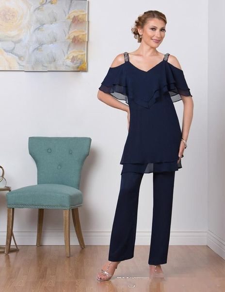 vintage mother off bride dresses pant suits two pieces navy blue v neck off shoulder chiffon plus size custom wedding guest evening gowns, Black;red
vintage mother off bride dresses pant suits two pieces navy blue v neck off shoulder chiffon plus size custom wedding guest evening gowns, Black;red