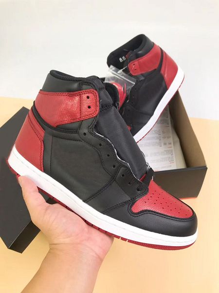 555088-001 1 high og разводят мужчины баскетбол обувь игры royal banned shadow тренеры кроссовки бесплатную доставку
555088-001 1 high og разводят мужчины баскетбол обувь игры royal banned shadow тренеры кроссовки бесплатную доставку